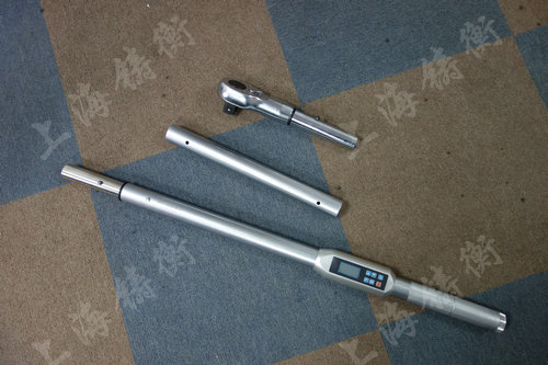 ���@Ť������