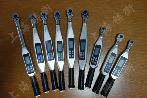 ���@Ť������