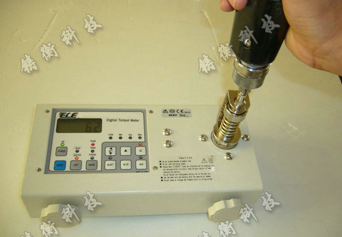 ����L��Ť���z�y�x