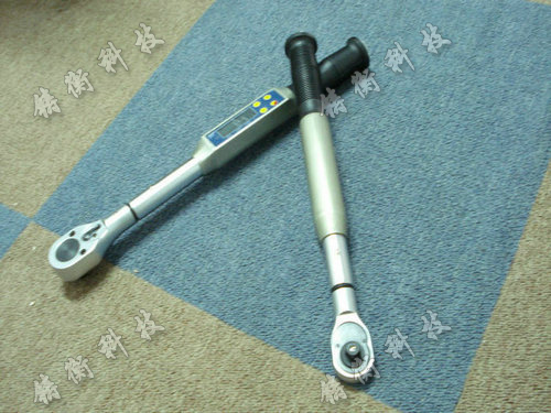 ���@Ť������