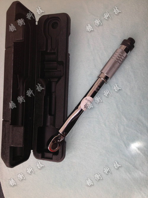 �A��ʽŤ�ذ���